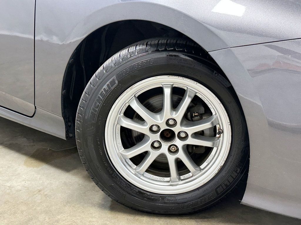 2019 Toyota Prius L Eco - 23066735 - 13