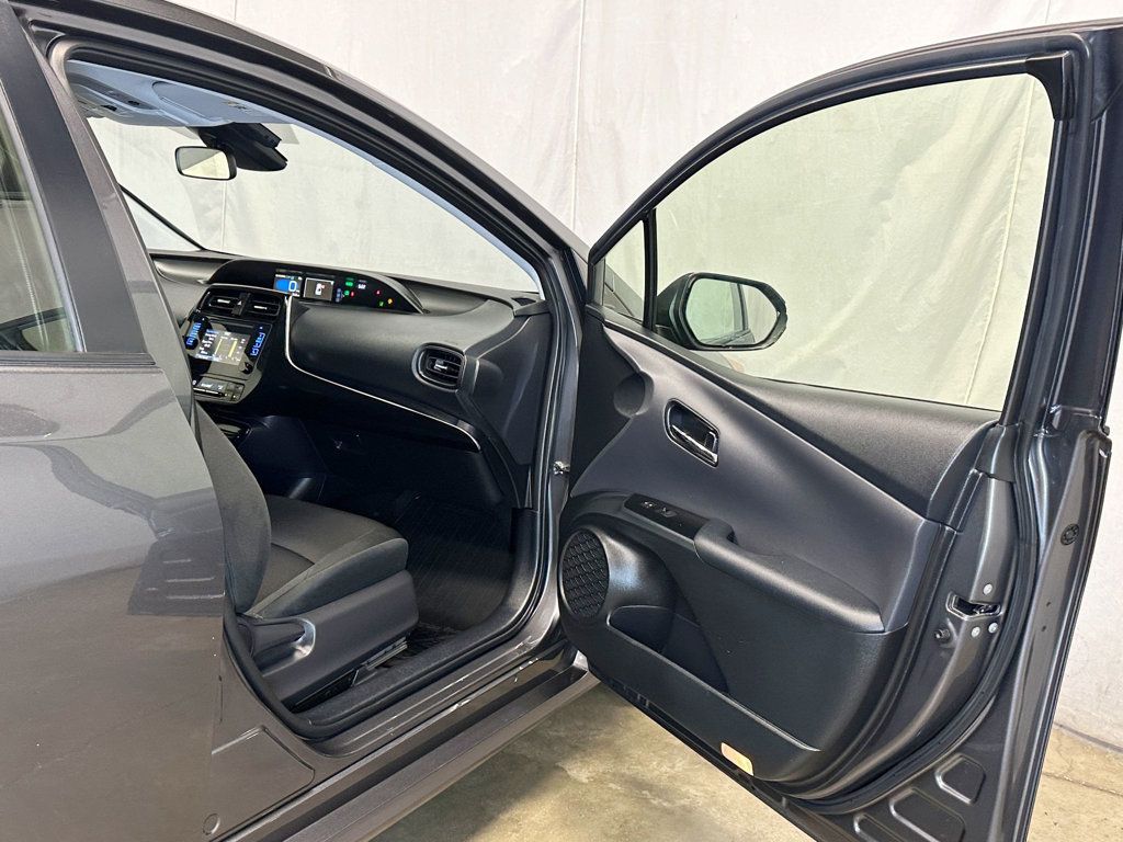 2019 Toyota Prius L Eco - 23066735 - 15
