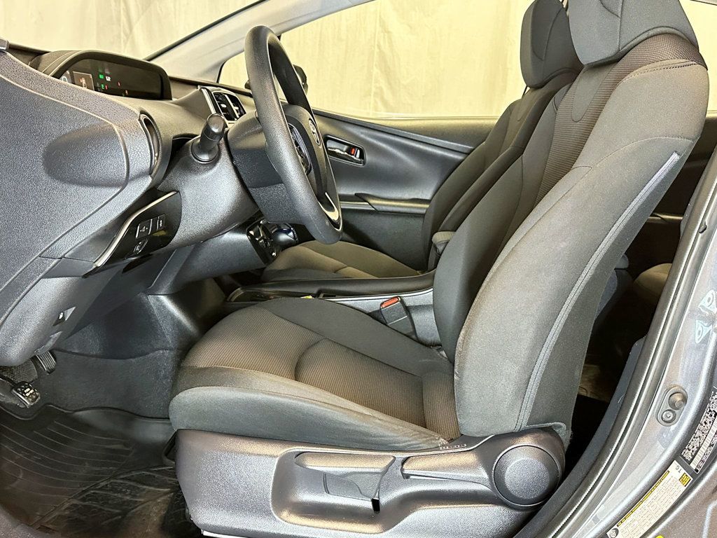 2019 Toyota Prius L Eco - 23066735 - 16