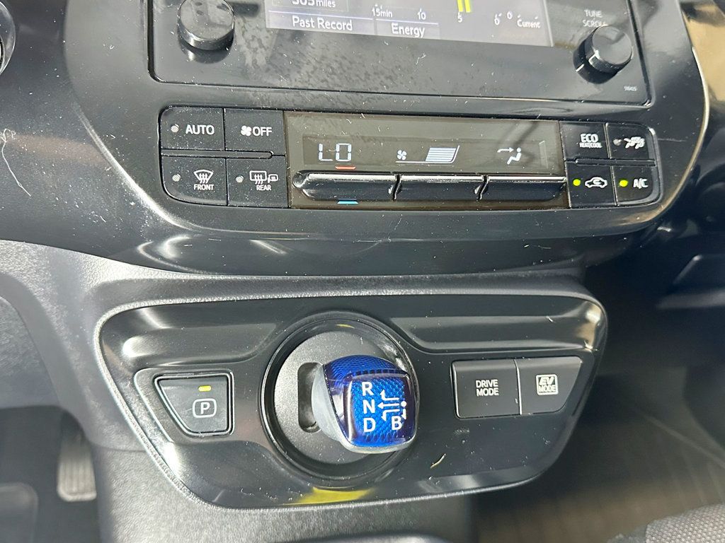 2019 Toyota Prius L Eco - 23066735 - 27