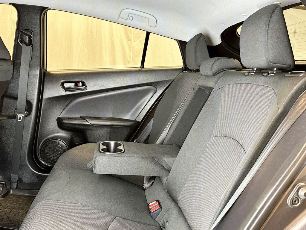 2019 Toyota Prius L Eco - 23066735 - 34