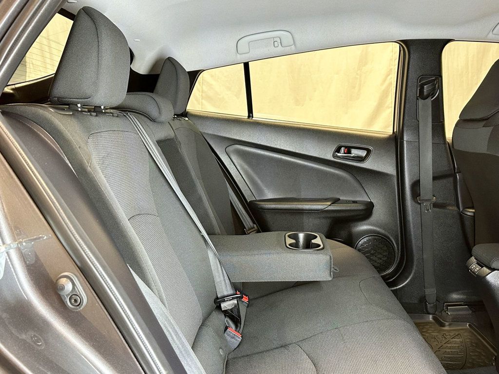 2019 Toyota Prius L Eco - 23066735 - 35