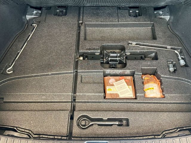 2019 Toyota Prius L Eco - 23066735 - 37