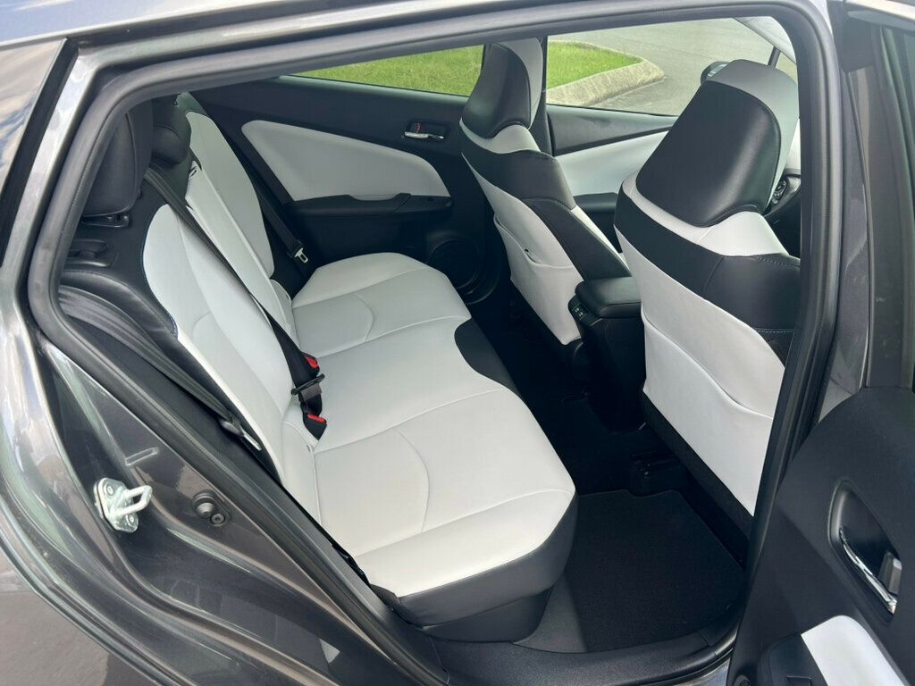 2019 Toyota Prius Limited - 22883410 - 9