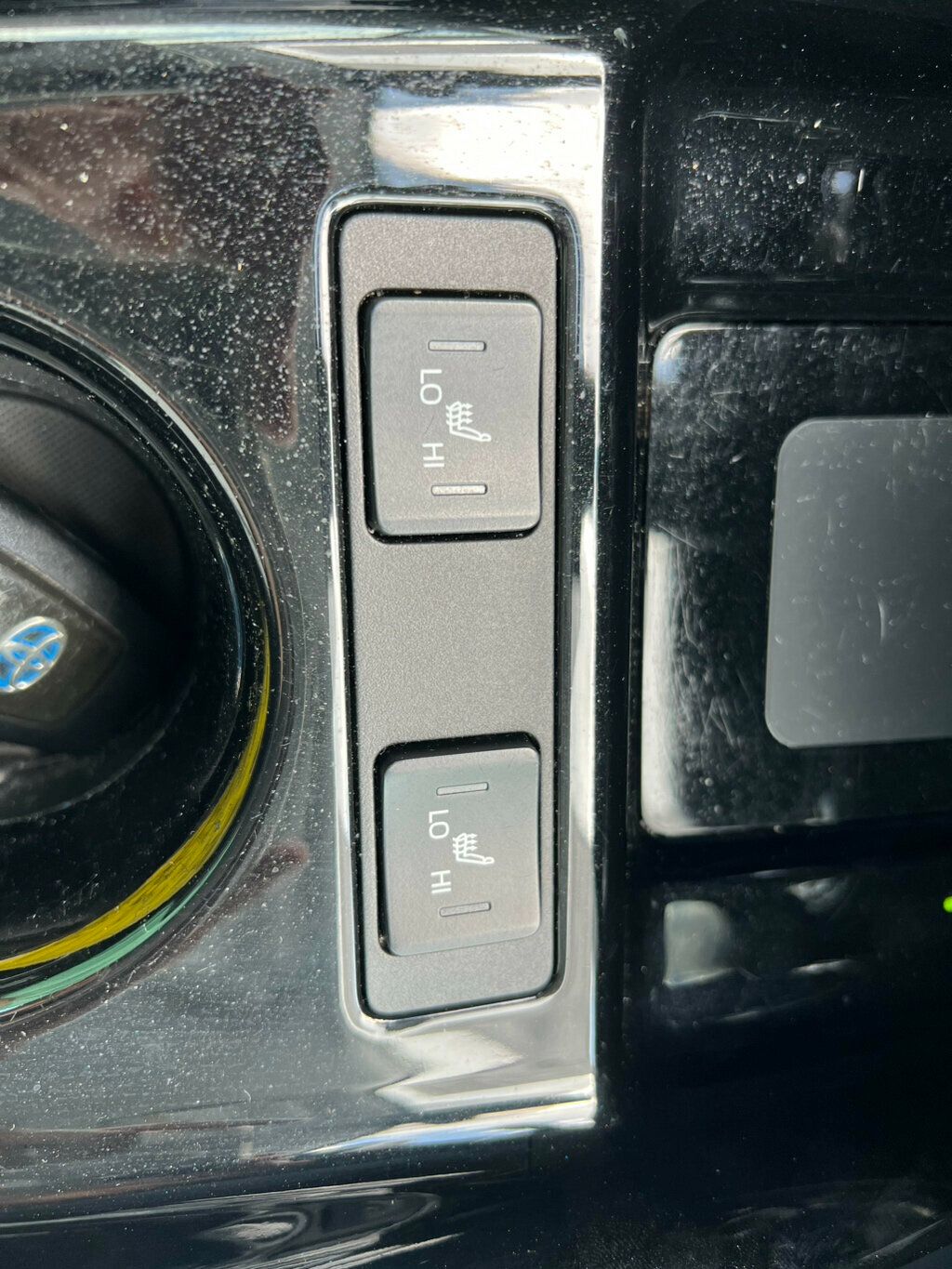 2019 Toyota Prius Limited - 22883410 - 14
