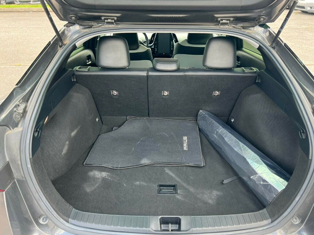 2019 Toyota Prius Limited - 22883410 - 19