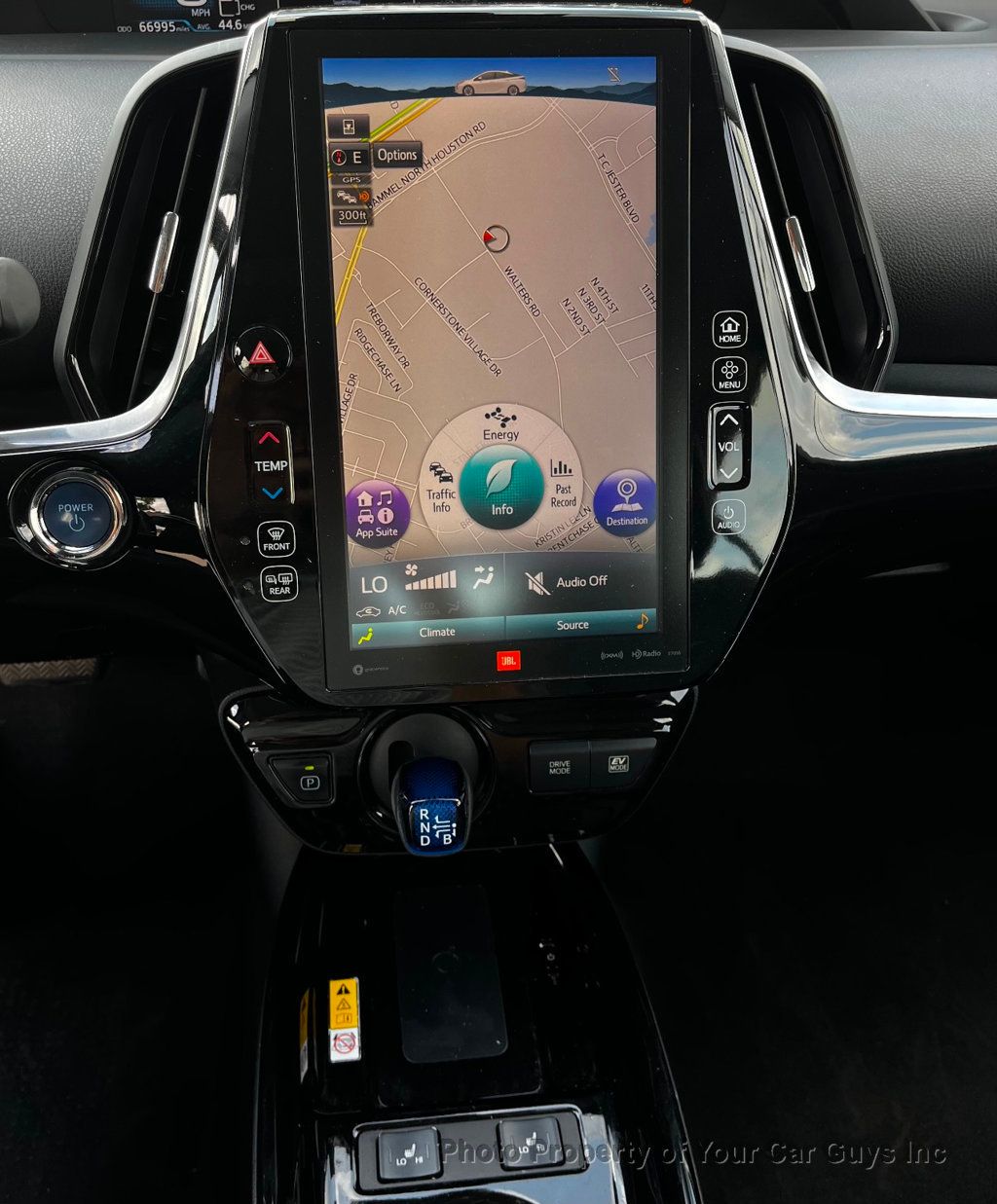 2019 Toyota Prius Limited - 23046028 - 22
