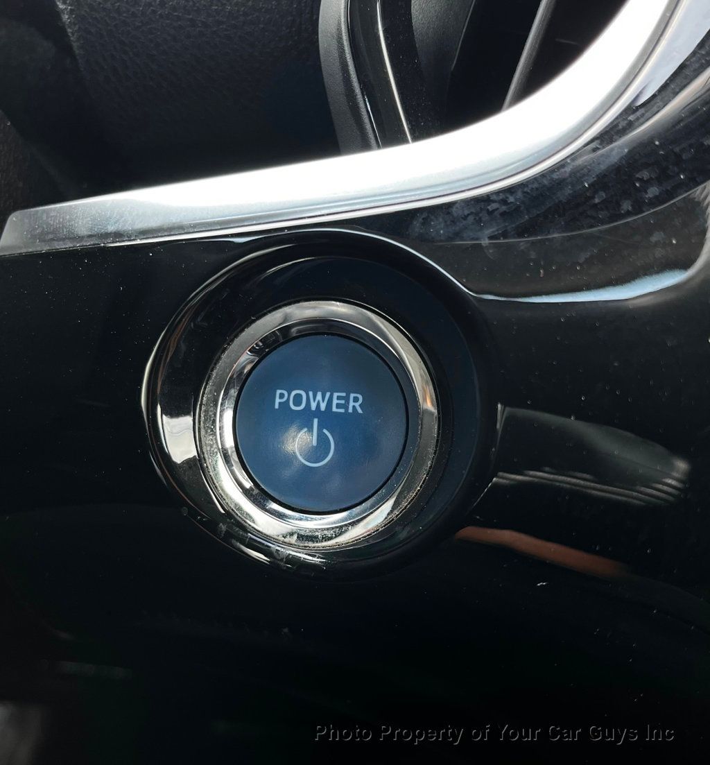 2019 Toyota Prius Limited - 23046028 - 26