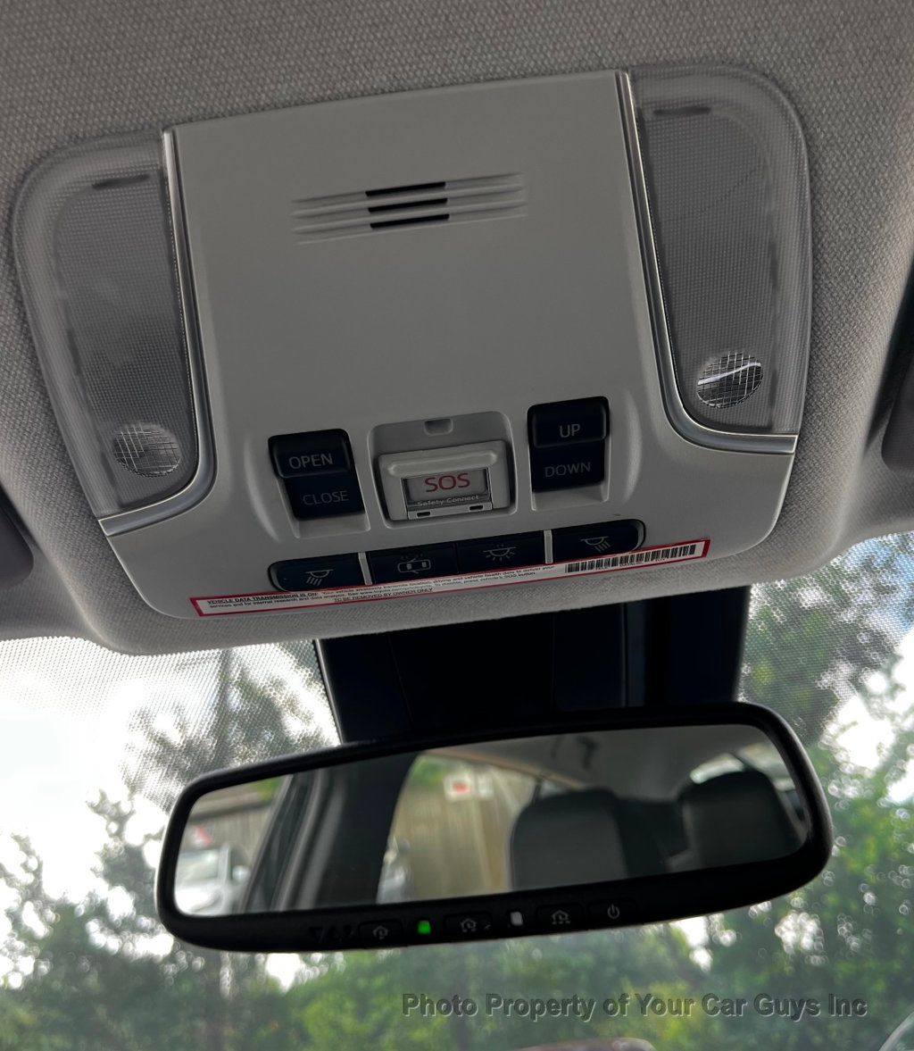 2019 Toyota Prius Limited - 23046028 - 29