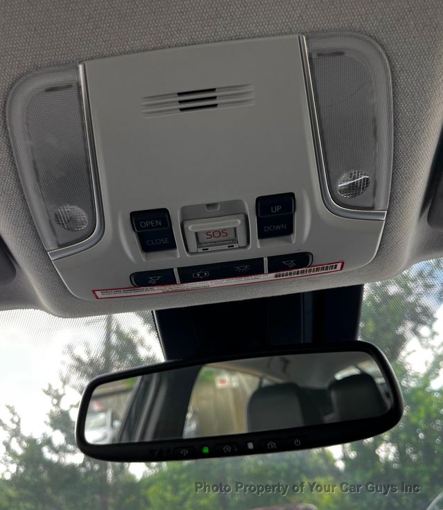 2019 Toyota Prius Limited - 23046028 - 29