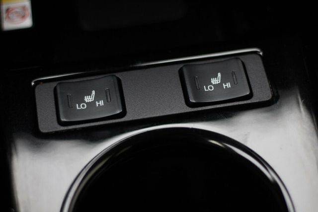 2019 Toyota Prius ONE OWNER XLE HYBRID - 22957096 - 31