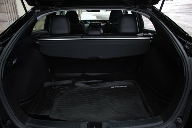 2019 Toyota Prius ONE OWNER XLE HYBRID - 22957096 - 32