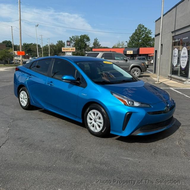 2019 Toyota Prius PRIUS LE W/TOYOTA SAFETY SENSE,  - 23071400 - 1