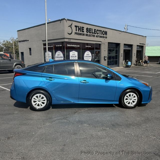 2019 Toyota Prius PRIUS LE W/TOYOTA SAFETY SENSE,  - 23071400 - 19