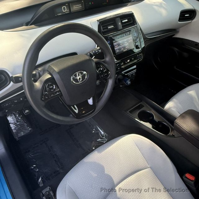2019 Toyota Prius PRIUS LE W/TOYOTA SAFETY SENSE,  - 23071400 - 23