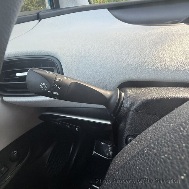 2019 Toyota Prius PRIUS LE W/TOYOTA SAFETY SENSE,  - 23071400 - 27