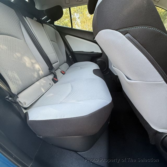 2019 Toyota Prius PRIUS LE W/TOYOTA SAFETY SENSE,  - 23071400 - 38