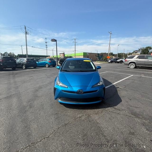 2019 Toyota Prius PRIUS LE W/TOYOTA SAFETY SENSE,  - 23071400 - 3