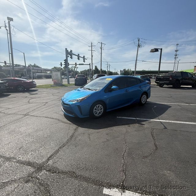 2019 Toyota Prius PRIUS LE W/TOYOTA SAFETY SENSE,  - 23071400 - 5