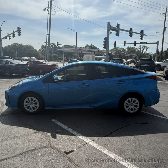 2019 Toyota Prius PRIUS LE W/TOYOTA SAFETY SENSE,  - 23071400 - 8