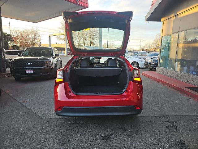 2019 Toyota Prius XLE - 22987211 - 10