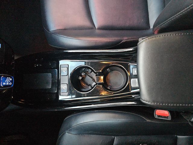 2019 Toyota Prius XLE - 22987211 - 14