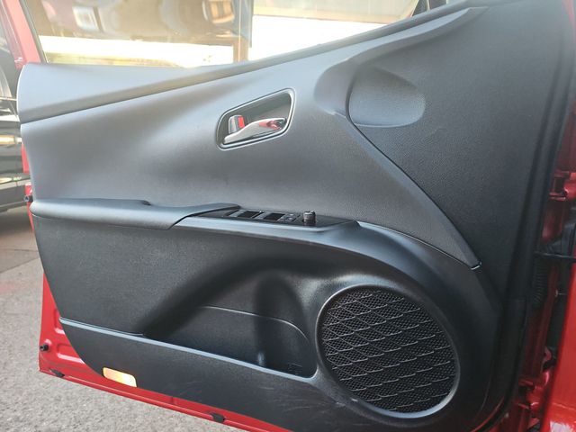 2019 Toyota Prius XLE - 22987211 - 17