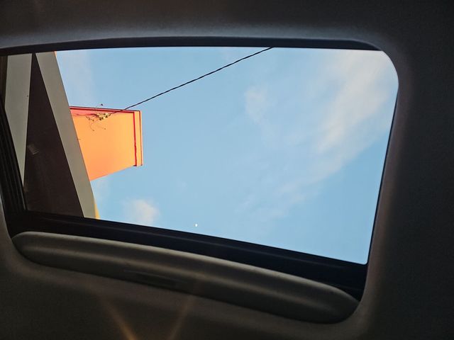 2019 Toyota Prius XLE - 22987211 - 18