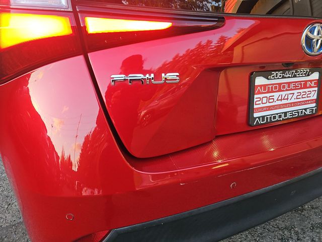 2019 Toyota Prius XLE - 22987211 - 25