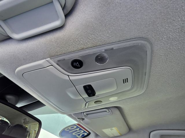 2019 Toyota Prius XLE AWD-e - 22872559 - 23