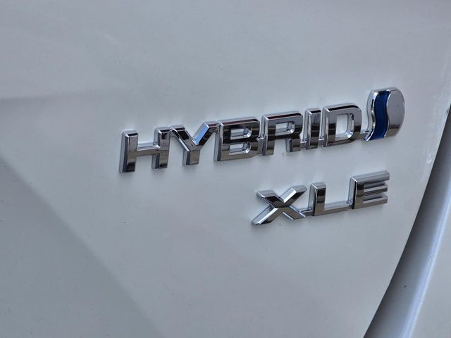 2019 Toyota Prius XLE AWD-e - 22872559 - 26