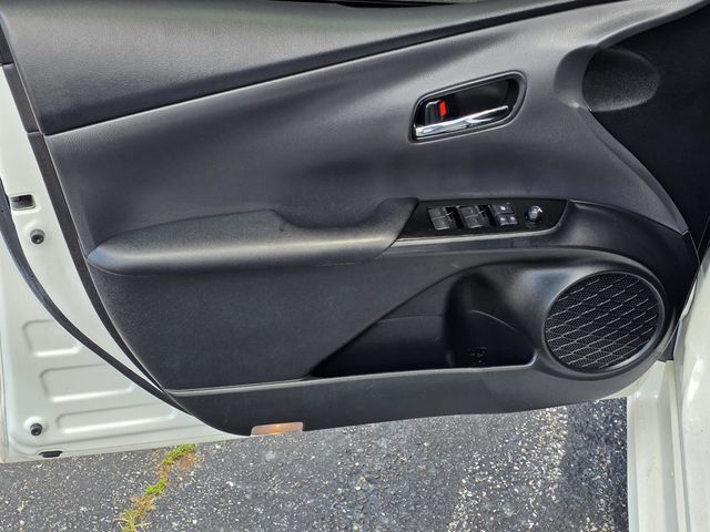 2019 Toyota Prius XLE AWD-e - 22872559 - 28