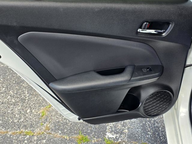 2019 Toyota Prius XLE AWD-e - 22872559 - 29