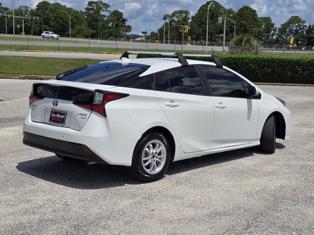 2019 Toyota Prius XLE photo 5
