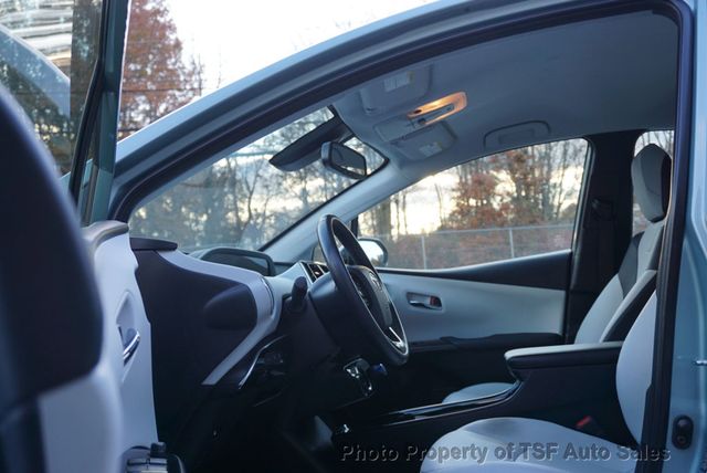 2019 Toyota Prius XLE AWD-e - 22946160 - 9