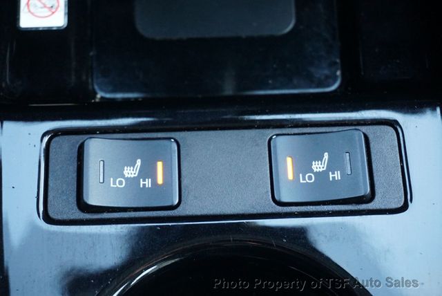 2019 Toyota Prius XLE AWD-e - 22946160 - 26