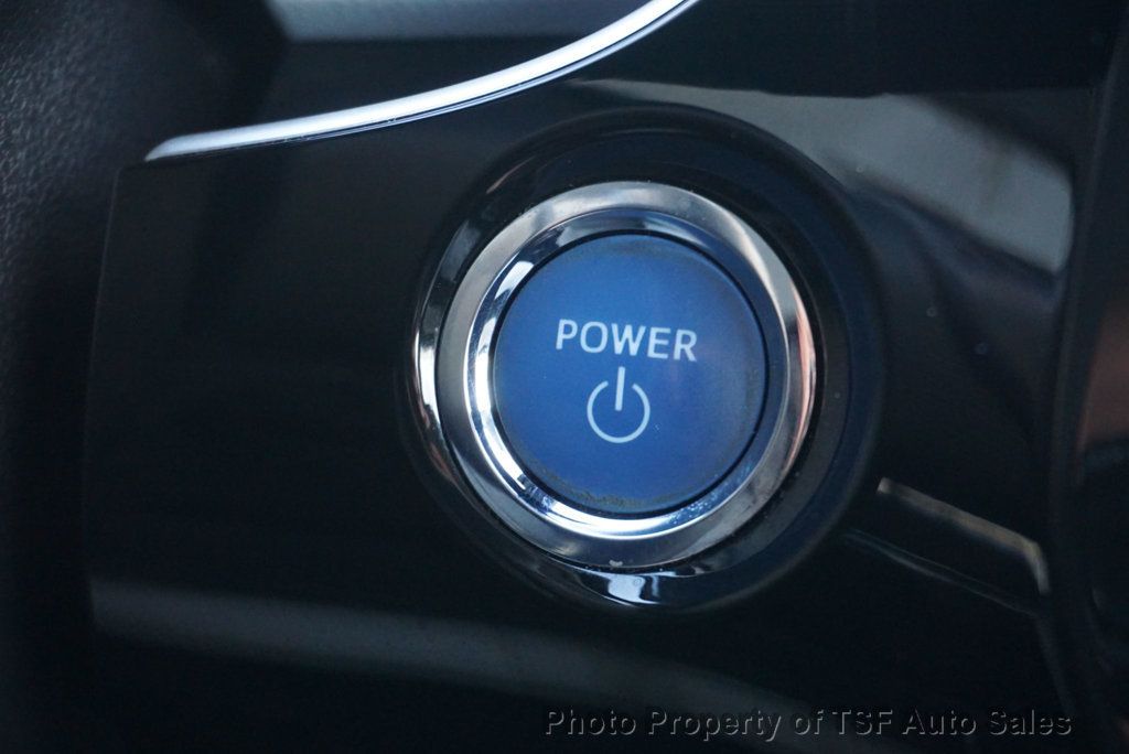 2019 Toyota Prius XLE AWD-e - 22946160 - 30