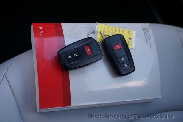 2019 Toyota Prius XLE AWD-e - 22946160 - 33