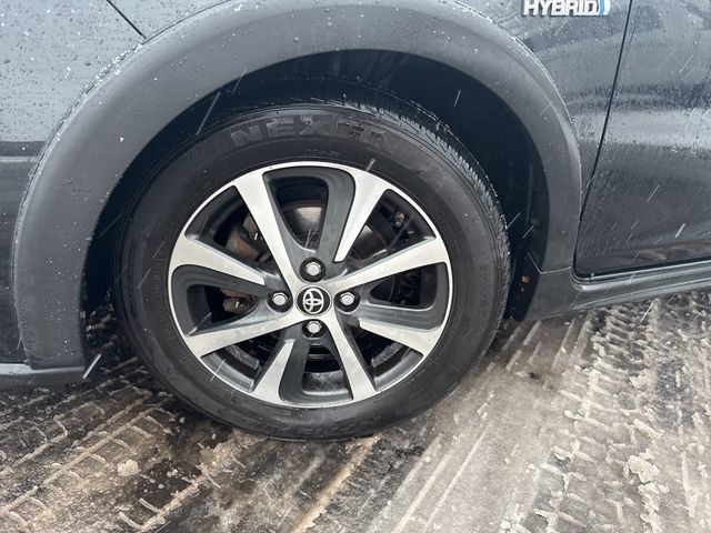 2019 Toyota Prius c  - 22966365 - 1