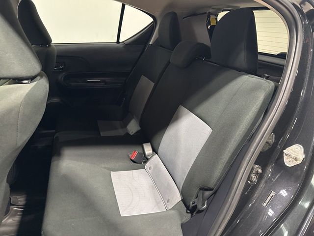 2019 Toyota Prius c LE - 22966365 - 28