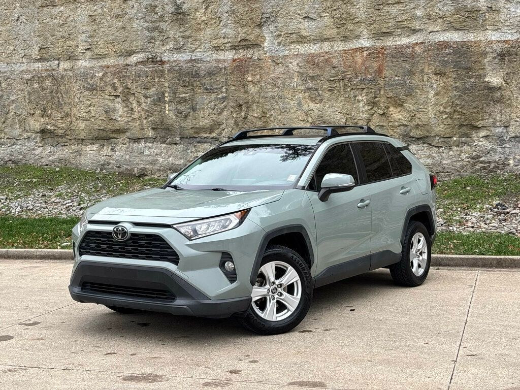 2019 Toyota RAV4 2019 TOYOTA RAV4 XLE - 22955020 - 0