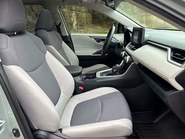 2019 Toyota RAV4 2019 TOYOTA RAV4 XLE - 22955020 - 13