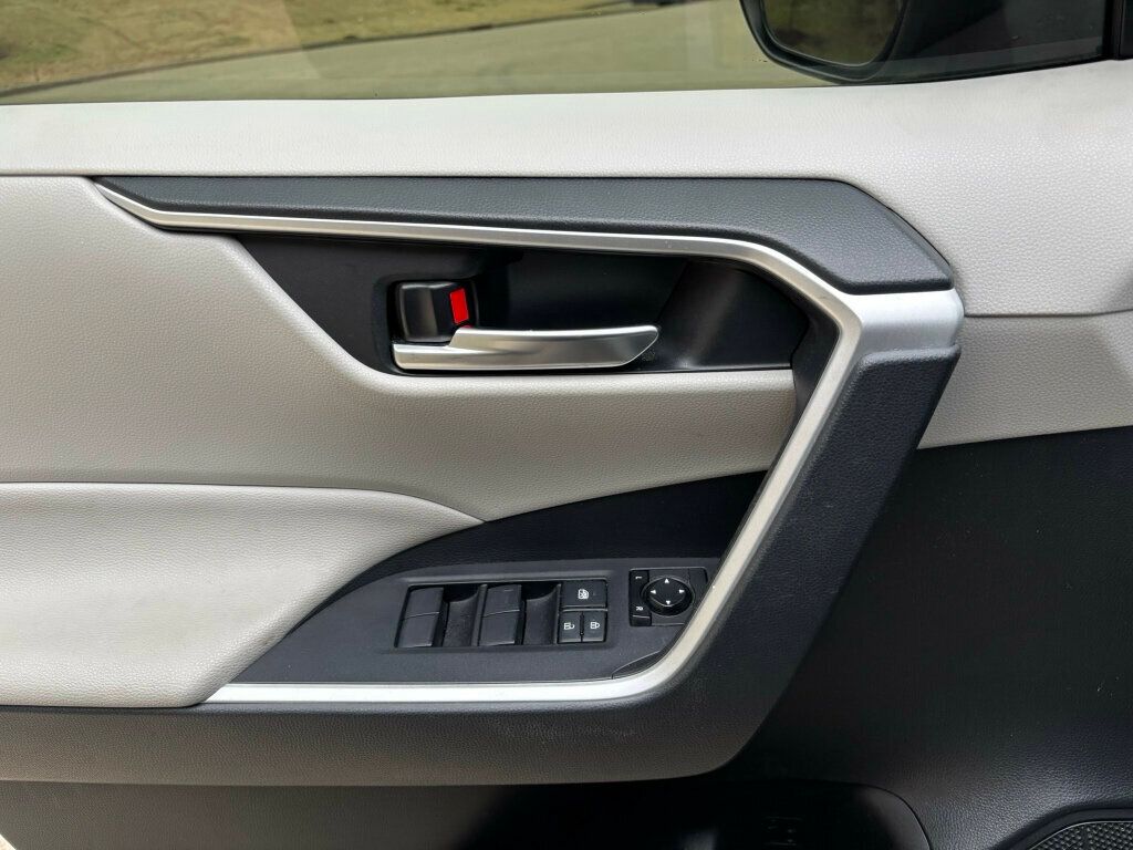 2019 Toyota RAV4 2019 TOYOTA RAV4 XLE - 22955020 - 26