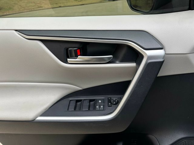 2019 Toyota RAV4 2019 TOYOTA RAV4 XLE - 22955020 - 26