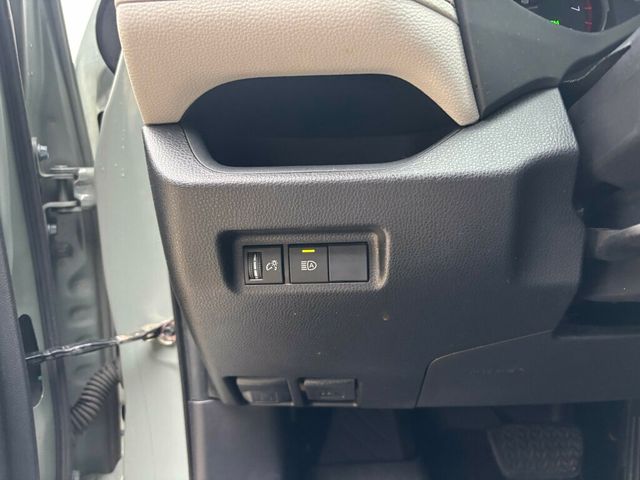 2019 Toyota RAV4 2019 TOYOTA RAV4 XLE - 22955020 - 29