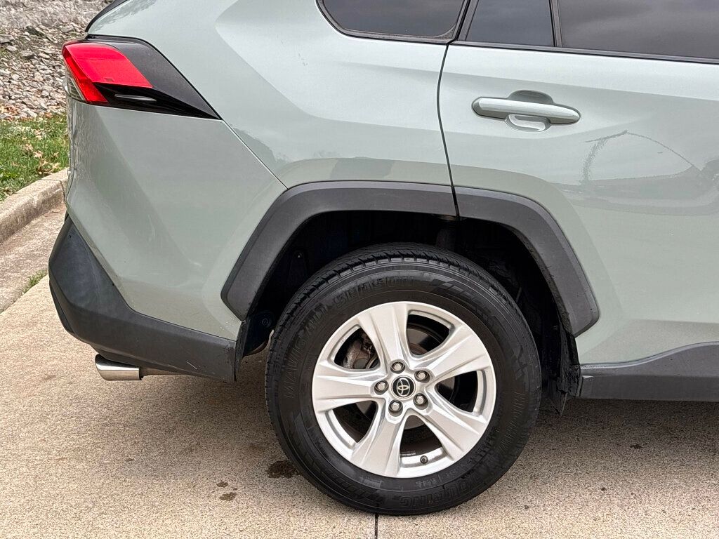 2019 Toyota RAV4 2019 TOYOTA RAV4 XLE - 22955020 - 33