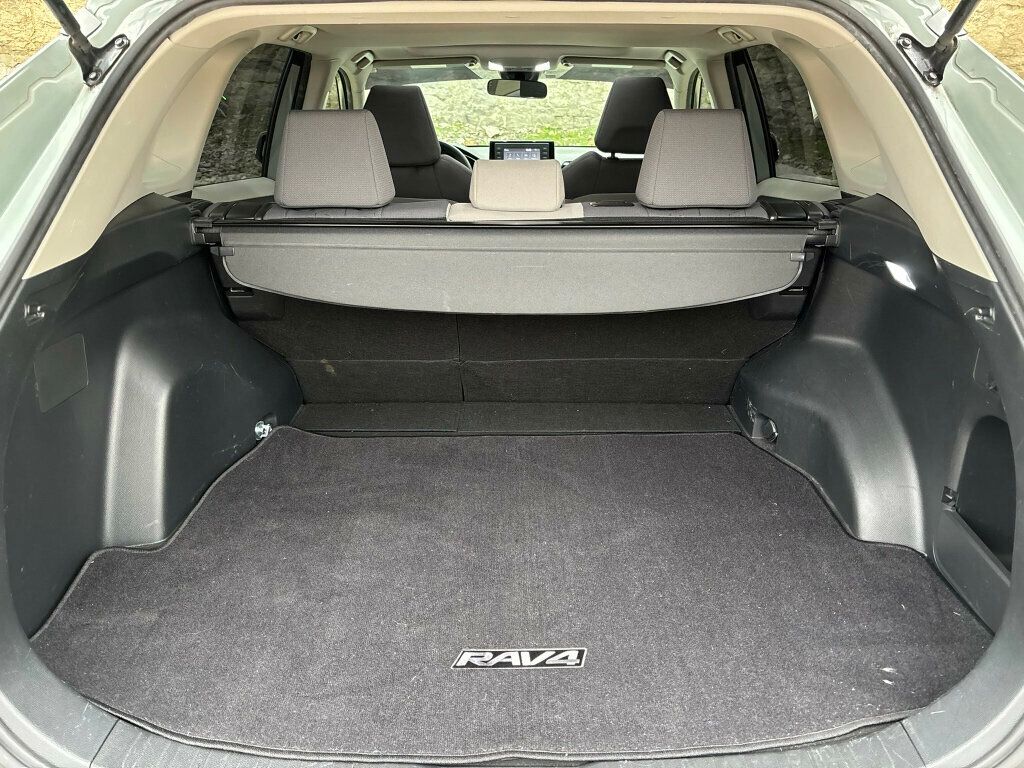 2019 Toyota RAV4 2019 TOYOTA RAV4 XLE - 22955020 - 35