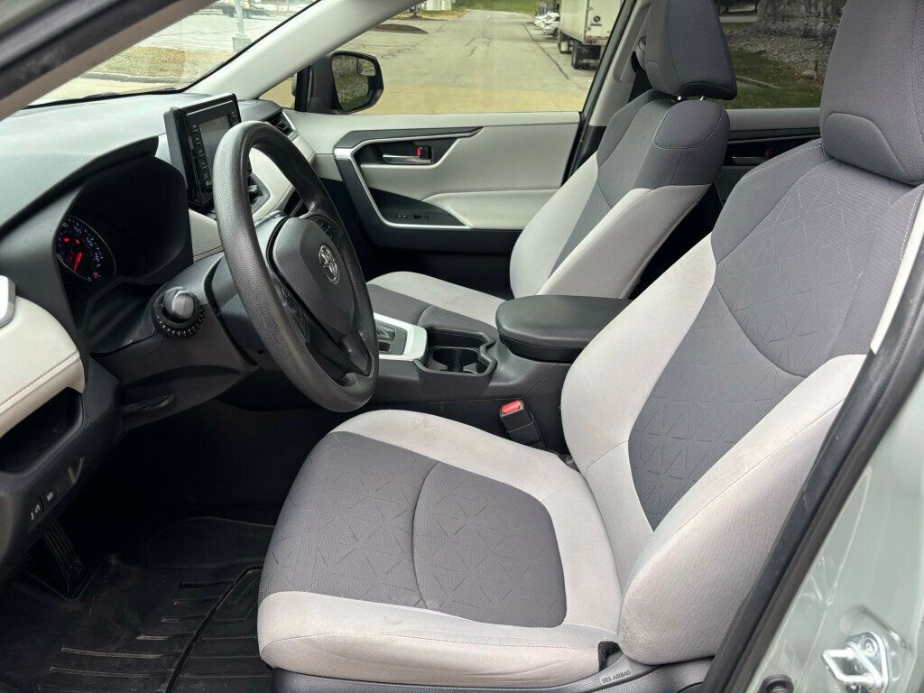 2019 Toyota RAV4 2019 TOYOTA RAV4 XLE - 22955020 - 8