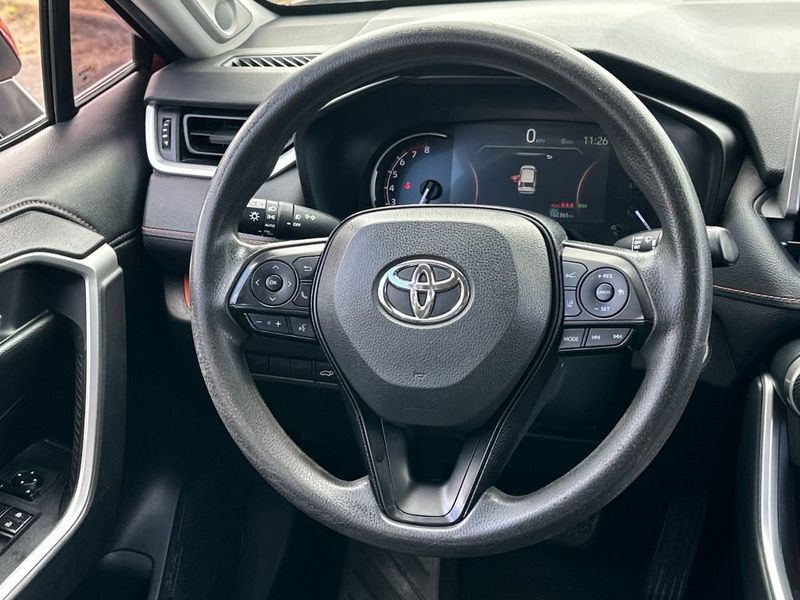 2019 Toyota RAV4 Adventure AWD - 23057108 - 17