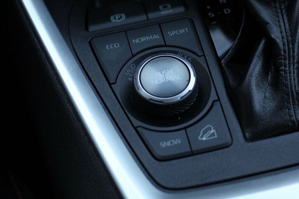 2019 Toyota RAV4 Adventure Premium photo 29